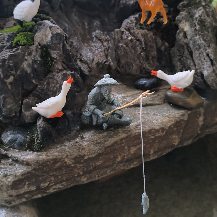Aquarium Decorations Simulated Fisherman Statue, Fairy Garden Accessories for Micro Landscape Decoration, Zen Garden for Desk