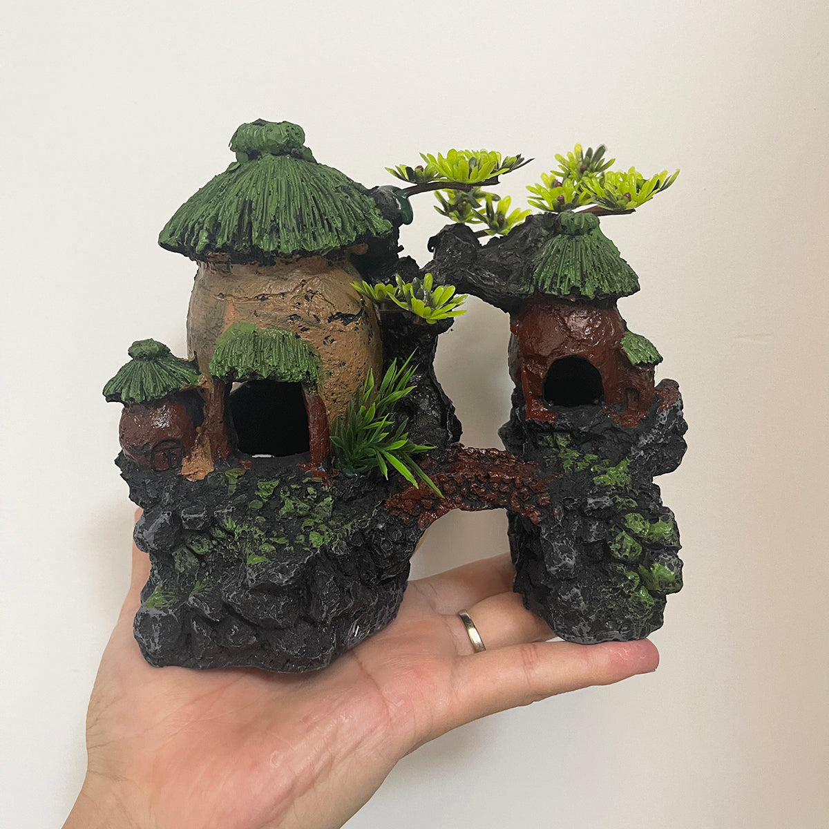 Classical Chinese Landscape Aquarium Decor – Resin Fish Tank Castle Ornament with Arch Bridge, Lifelike Village  Hideout Cave for Betta, Shrimp & Small Fish